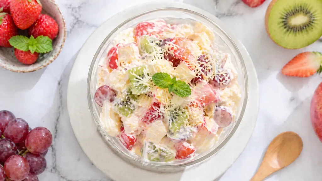 Resep Salad Buah Yoghurt Keju: Segar, Creamy, dan Disukai Semua Usia